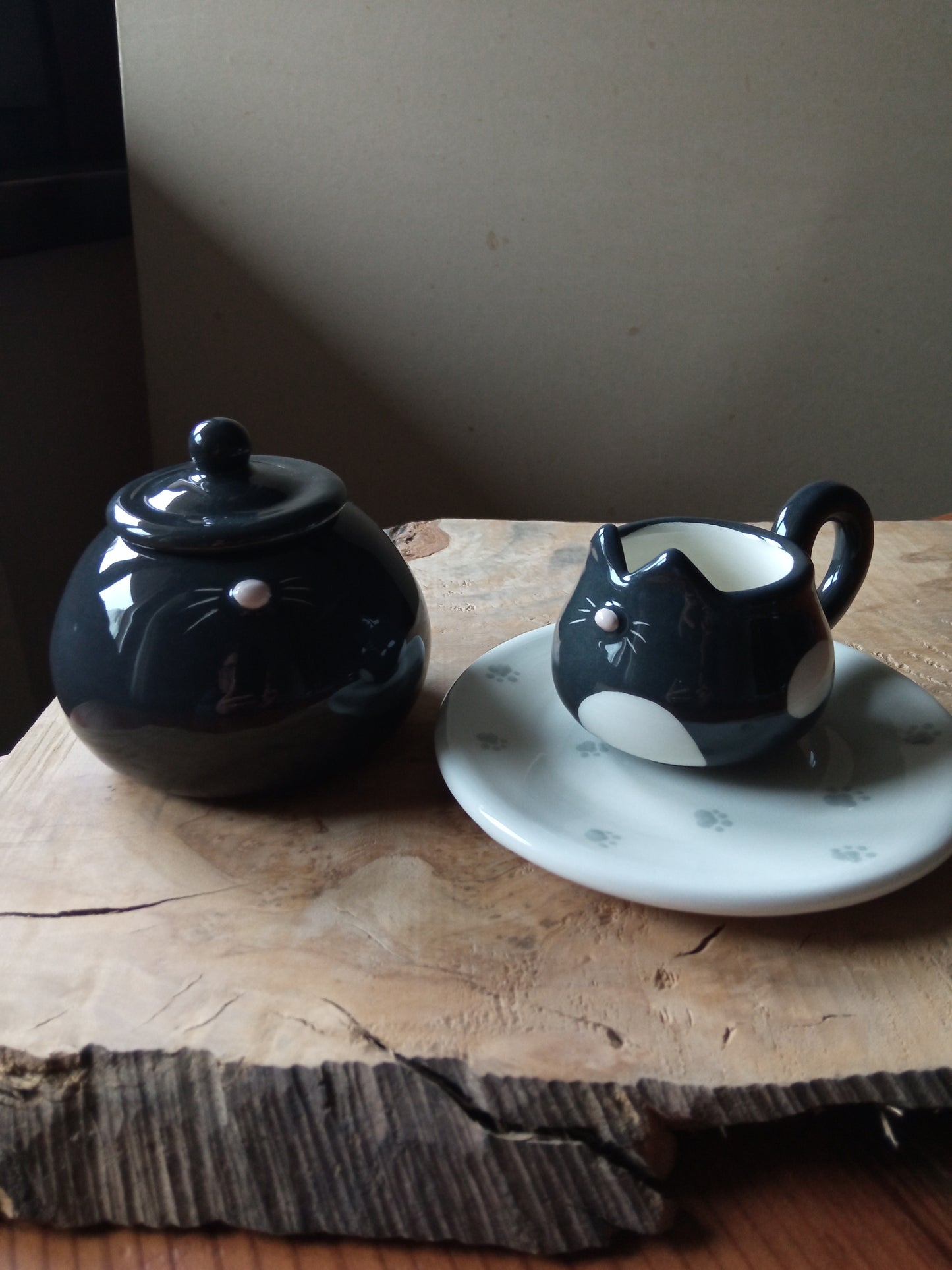 Sugar bowl